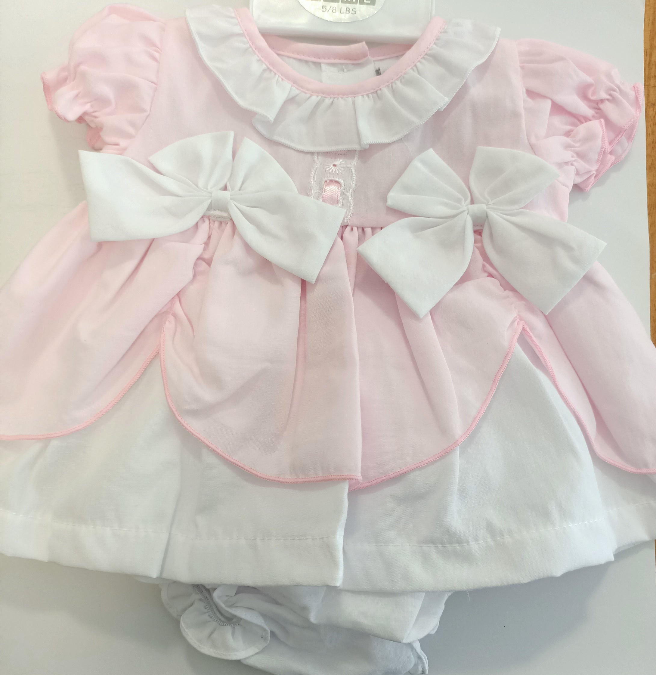 BABY DRESS SET (2 piece) size Newborn. Pink White Bows